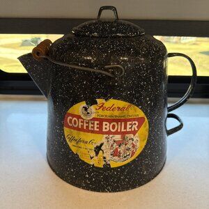 LARGE VINTAGE ENAMELWARE “Federal” COFFEE POT With Handle & Lid